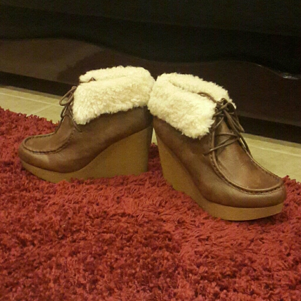 Ankle Brown wedges...